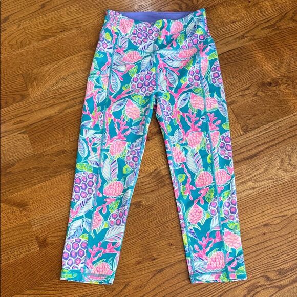Lilly Pulitzer Pants - Lilly Pulitzer Luxletic Weekender in Turtle Wave print High Rise size Small